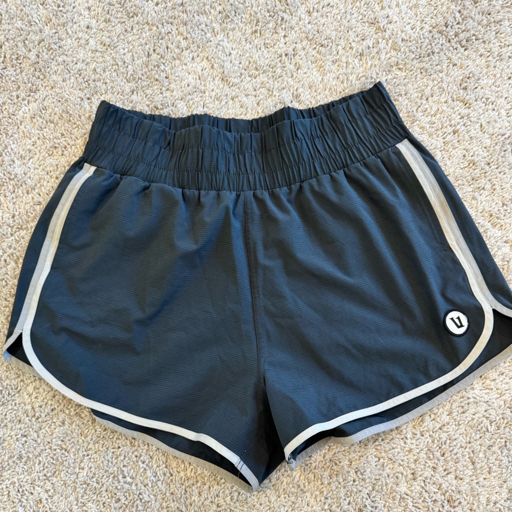 Vuori short medium